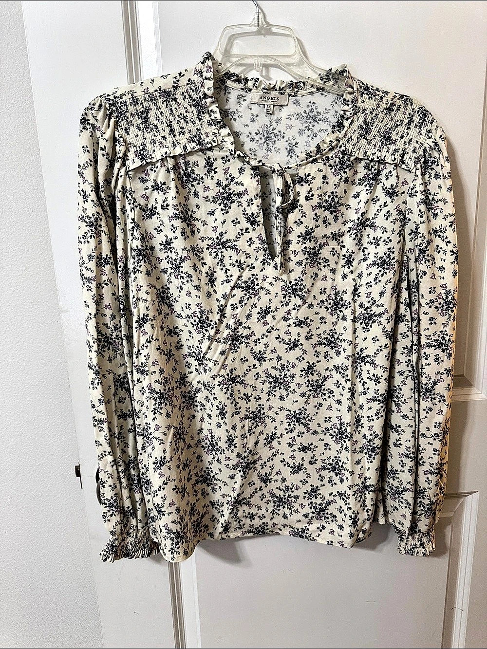 Angels Floral Blouse in Cream & Blue Size XL